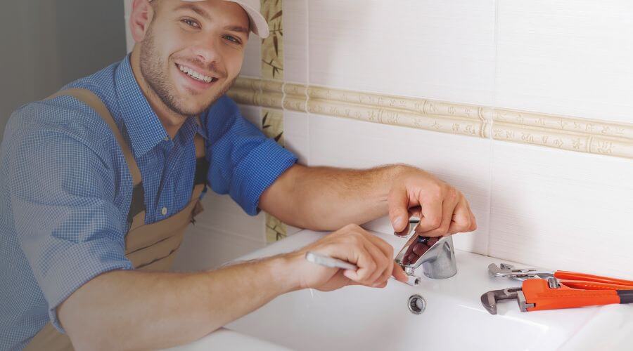 Handle or spout repair in Shelbyville, MO